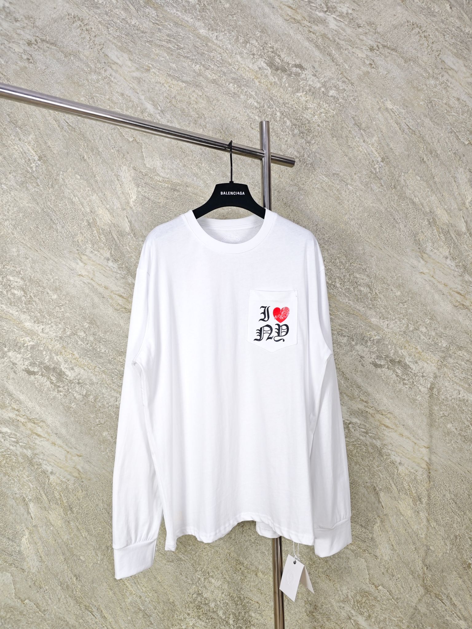 NO:862547,Top quality Chrome Hearts I LOVE NY New York limited long sleeves. The fabric is made of 230g combed cotton. Soft and comfortable. Various printing techniques. Glue suede foaming. SIZE S M L, Chrome Hearts-clothing, chrome hearts, chrome hearts,19860909顶级品质 Chrome Hearts I LOVE NY纽约限定长袖 面料采用230g精梳棉 柔软舒适 多种印花工艺 胶浆绒面发泡 SIZE S M L,克罗心-服装,chrome hearts,chrome hearts,,Women's clothing