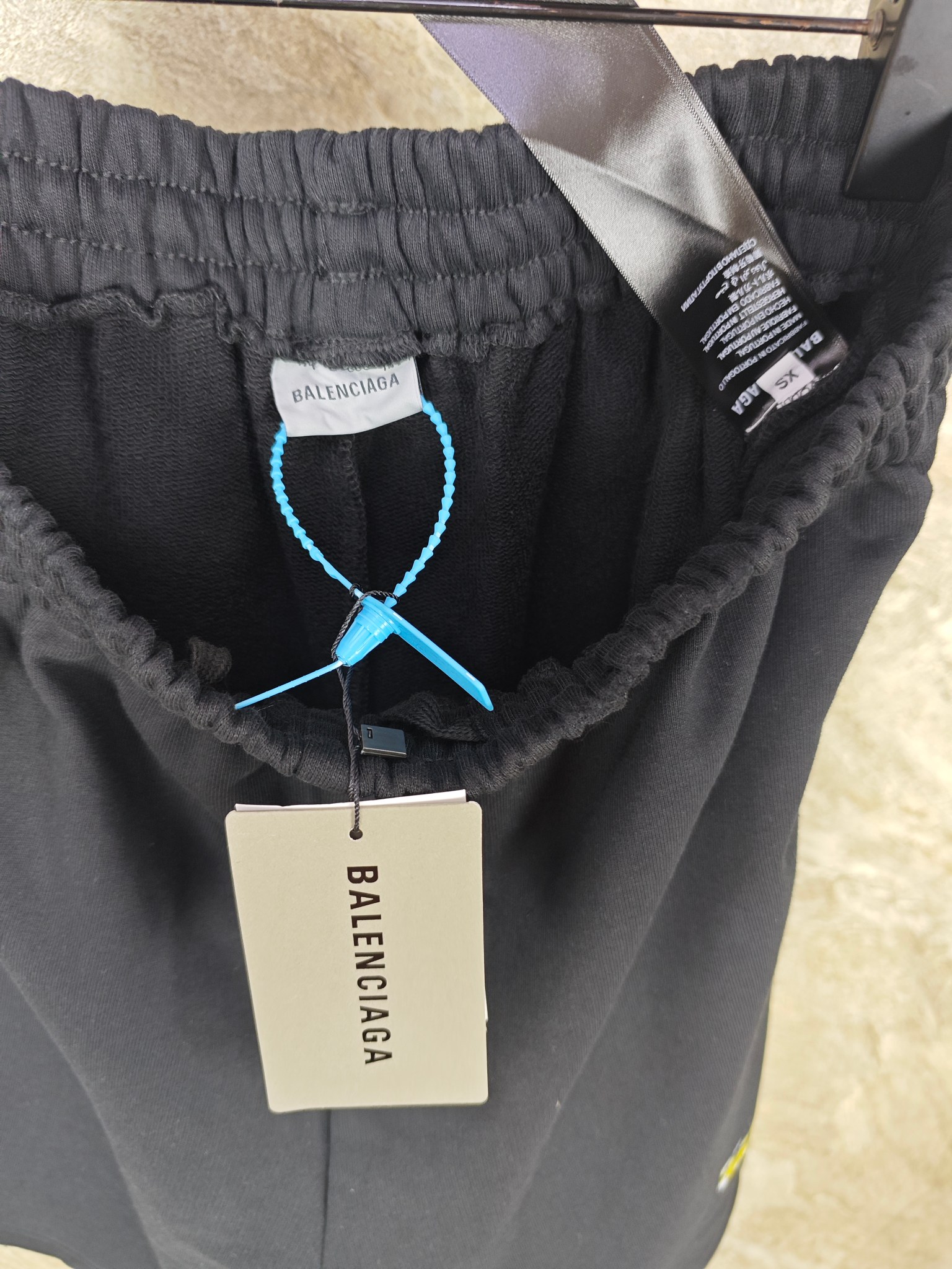 발렌시아가 프린트 반바지 상세 이미지 6