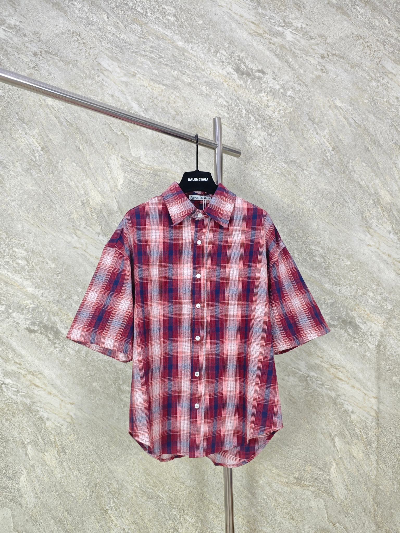 NO:887038,Top quality Acne Studios new plaid lapel loose casual short-sleeved shirt color: red size: S M L XL, men's clothing, acne studios, dior, shirts, T-shirt,19860909顶级品质 Acne Studios 新款格纹翻领宽松休闲短袖衬衫 颜色:红色 size: S M L XL,男装,acne studios,dior,shirts,T-shirt,,Women's clothing