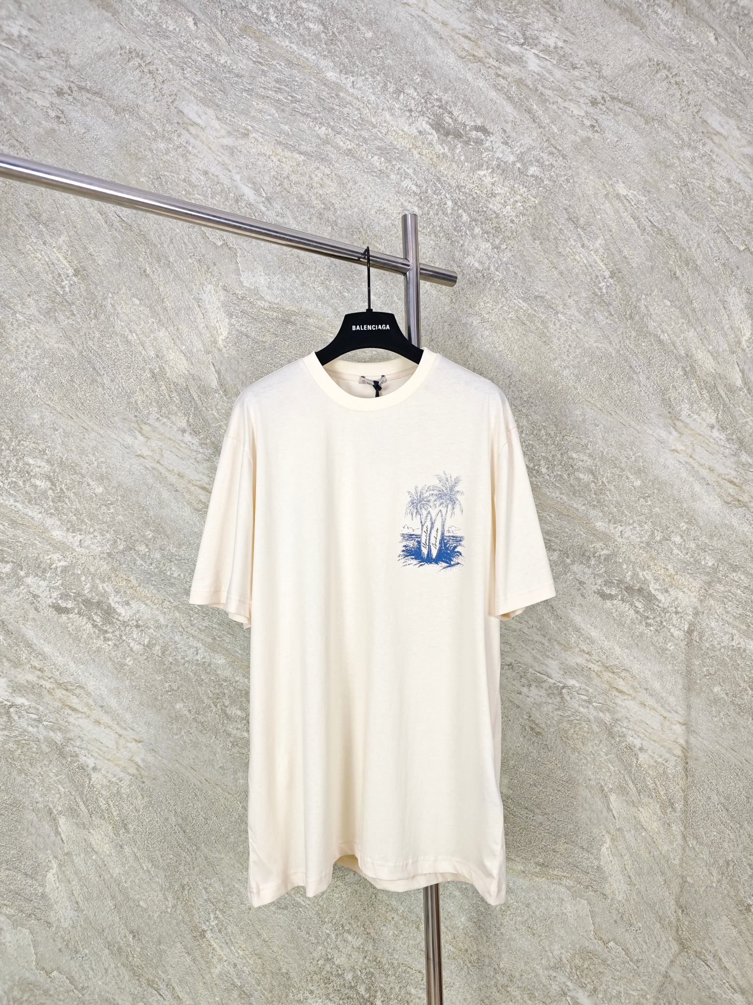NO:898876,Top quality MONCLER coconut tree print short sleeves Color: off-white black Size: XS S M L, Moncler, T-shirt,19860909顶级品质 MONCLER 椰树印花短袖 颜色:米白 黑 Size:XS S M L,蒙口-服装,Moncler,T-shirt,,Women's clothing