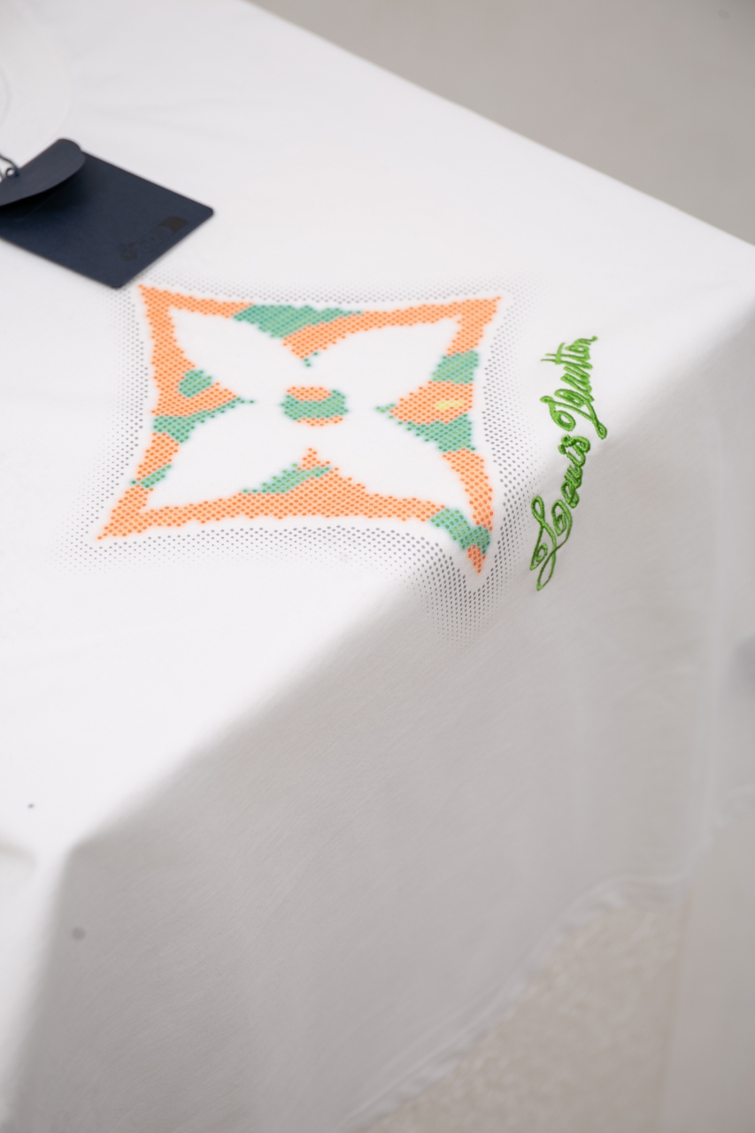 Louis Vuitton Monogram Flower 3D Printed Crew Neck Short Sleeve T-Shirt 5 windows1742777895003 1042978962 2062729012