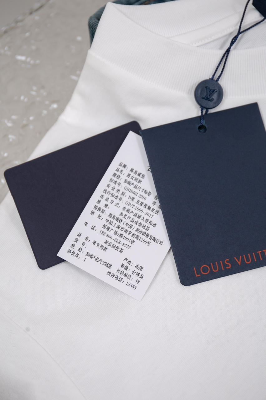 Louis Vuitton Monogram Flower 3D Printed Crew Neck Short Sleeve T-Shirt 4 windows1742777895026 1462134999 60119469