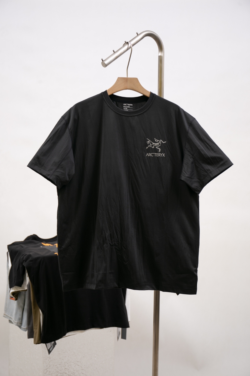 Arc'teryx Crew Neck T-Shirt - Lightweight, Breathable, and Quick-Drying Tee 1 windows1743248840607 31894214 2138835211