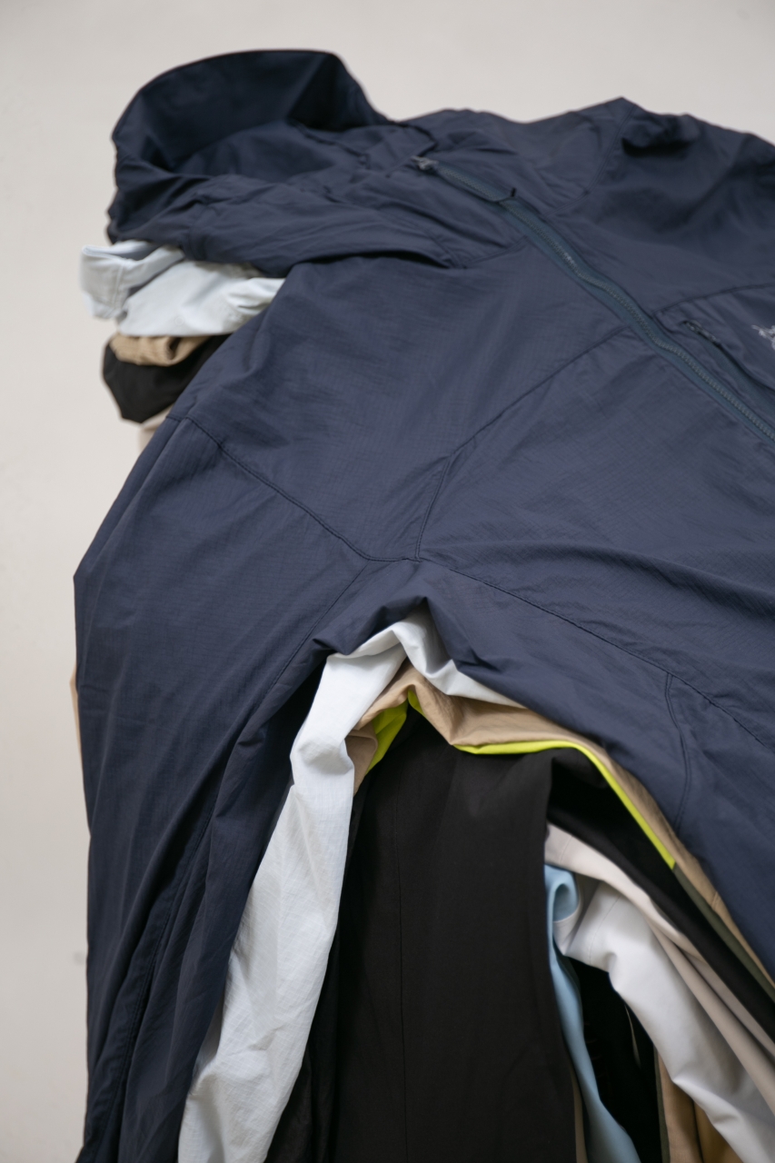 Arc'teryx Squamish Hoody - Lightweight, Windproof Jacket for Outdoor Adventures 3 windows1743249928105 11683010751045444656