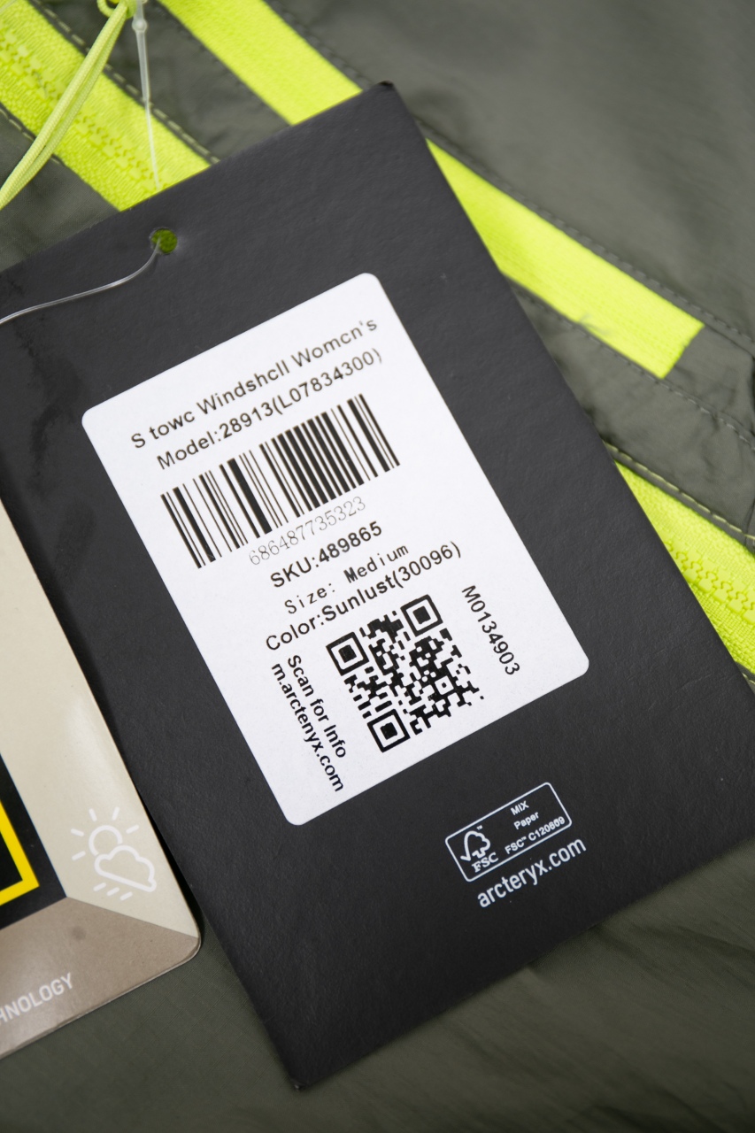 Arc'teryx Squamish Hoody: Lightweight, Windproof, and Packable Jacket 3 windows1743249964574 18743575422062854193