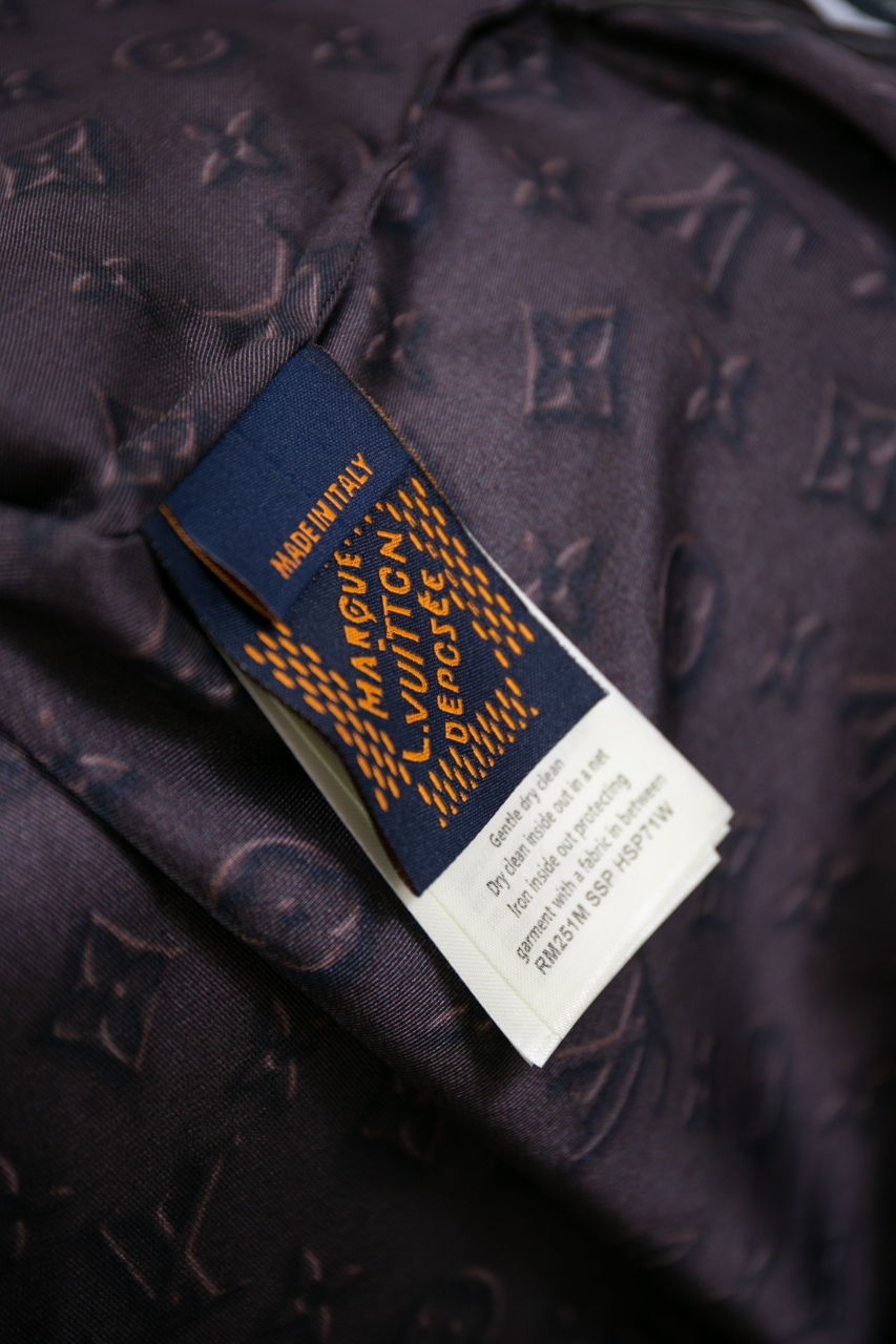 Louis Vuitton 2025SS Silk Jacquard Logo Shirt and Shorts Set 8 windows1743519143956 53716824696624059