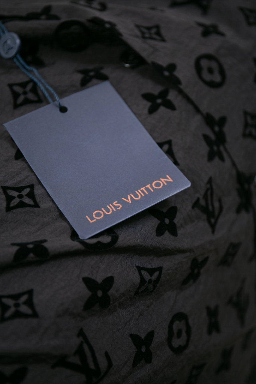 Louis Vuitton Monogram Flocked Velvet Casual Shirt - SS25 Collection 5 windows1743519364791 8319785761664888170