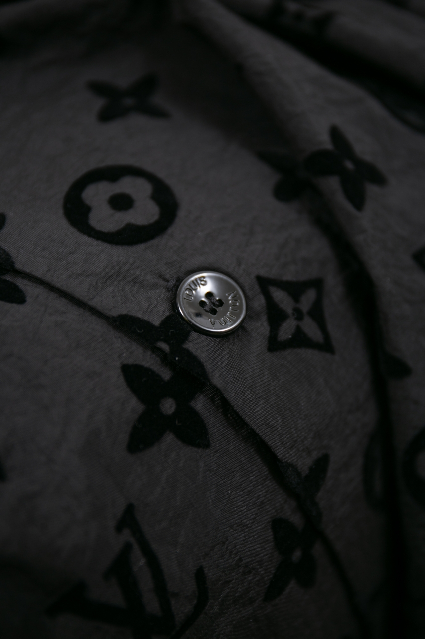 Louis Vuitton Monogram Flocked Velvet Casual Shirt - SS25 Collection 6 windows1743519365056 7571034971802943672
