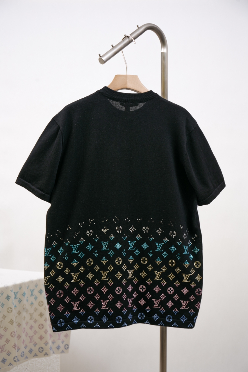 Louis Vuitton Crystal Jersey Tee - Short Sleeve, Crew Neck, Black, Unisex 2 windows1743636024319 951641735 280499416