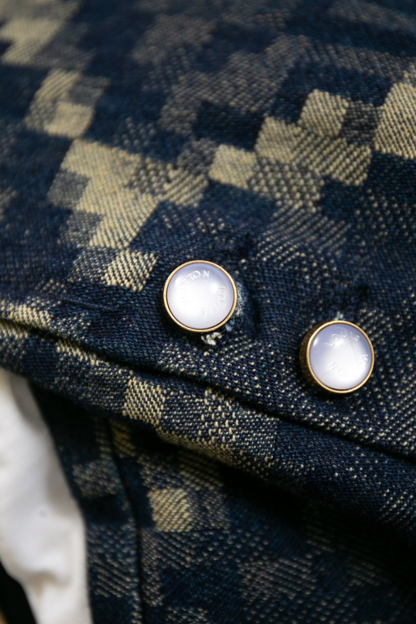Louis Vuitton 2025 Snakoflage Denim Jacket - Contemporary Dandy Style 4 windows1743704048859 628460841 1704687605