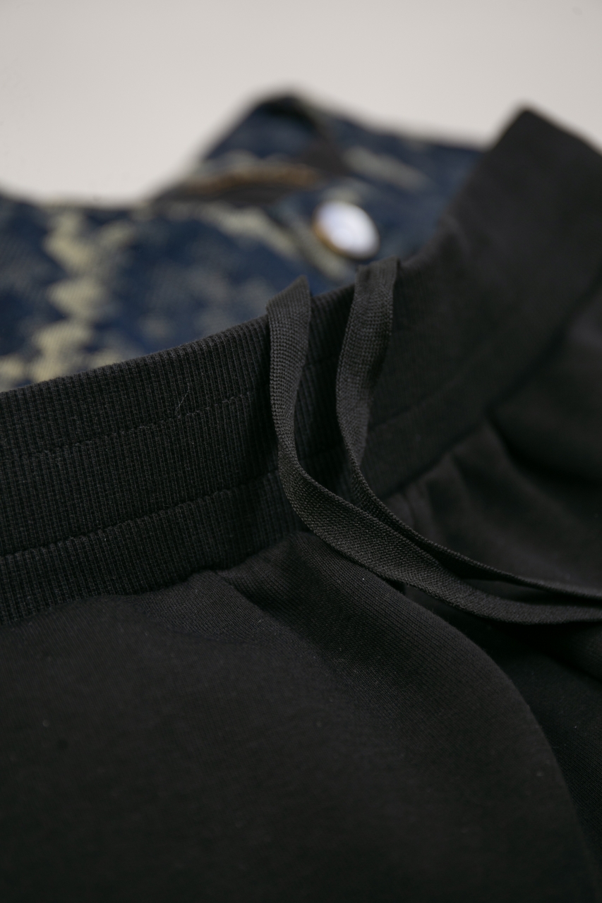 Louis Vuitton Rhinestone Logo Black Cotton-Blend Knit Sweat Shorts 6 windows1743704424511 405922331047029364