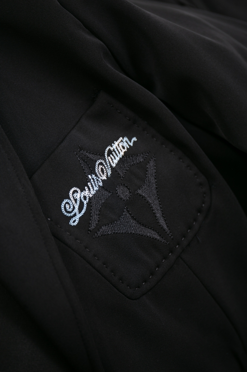 Louis Vuitton Tailored-Fit Wool Blend Knit Blazer - Sophisticated Style 7 windows1743704542017 1781765394 1762868441