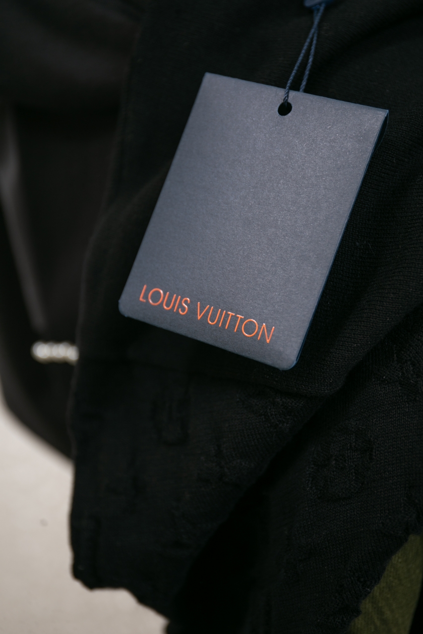 Louis Vuitton Jacquard Monogram Tee - Crew Neck, Short Sleeve, Black 4 windows1744152051310 12161892641371663919