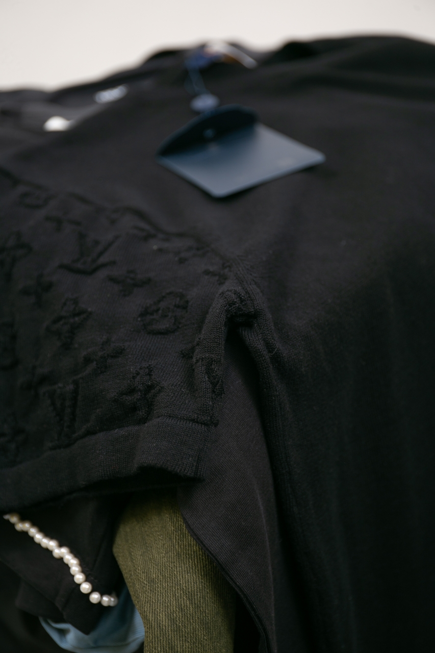 Louis Vuitton Jacquard Monogram Tee - Crew Neck, Short Sleeve, Black 2 windows1744152051325 198671719297136505