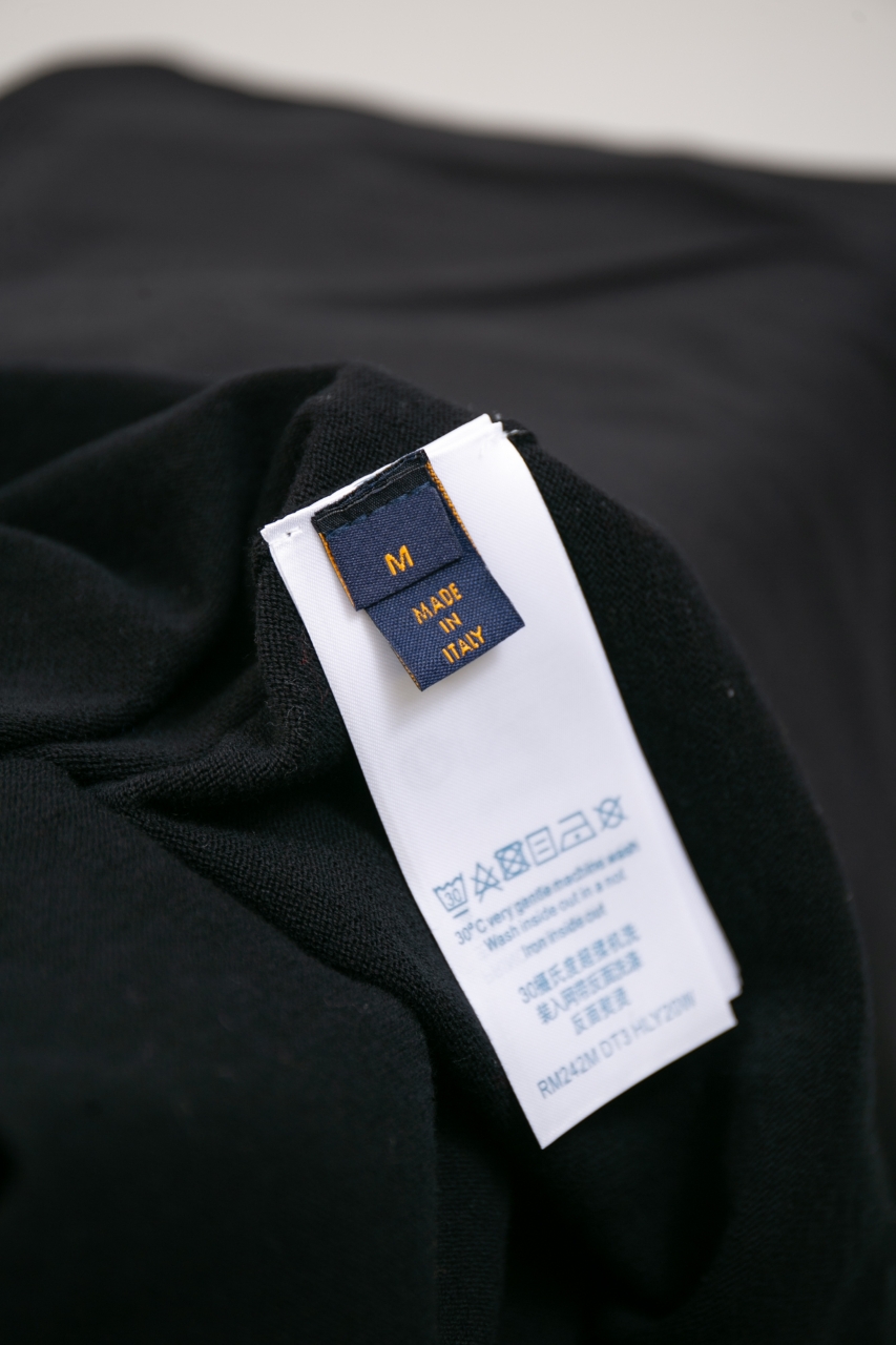 Louis Vuitton Jacquard Monogram Tee - Crew Neck, Short Sleeve, Black 6 windows1744152051766 16050827512036623390