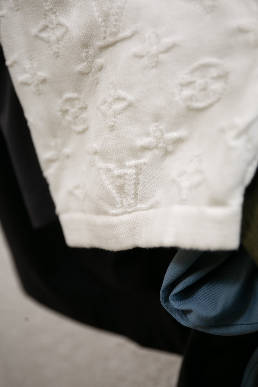 Louis Vuitton Jacquard Monogram Tee - Short Sleeve Crew Neck T-Shirt 4 windows1744152063226 1977677866 1189605840
