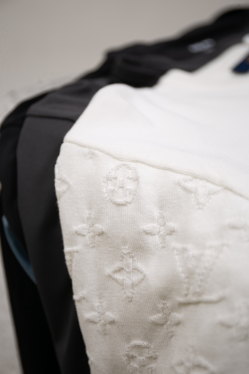 Louis Vuitton Jacquard Monogram Tee - Short Sleeve Crew Neck T-Shirt 3 windows1744152063226 19776778662023632277