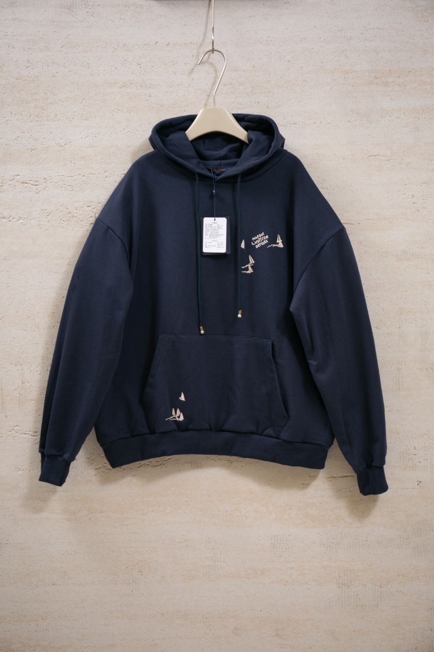 Louis Vuitton Marine Loose-fit Hoodie Pullover Sweatshirt for Men and Women 1 windows1755713107369 11447227012141354064