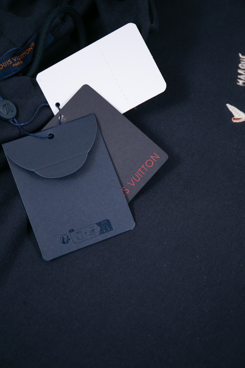 Louis Vuitton Marine Loose-fit Hoodie Pullover Sweatshirt for Men and Women 5 windows1755713107533 837963339331542756