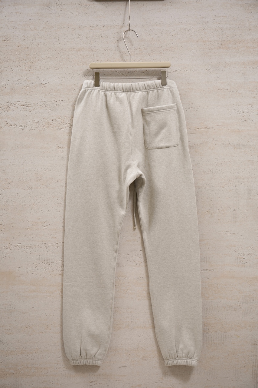 Fear Of God Essentials Fleece Lounge Pants Ninth Collection Metal Logo 2 windows1756422428884 1250295906 810320494