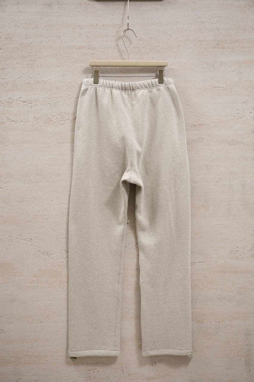 Fear of God Essentials Straight Leg Drawstring Sweatpants - Relaxed Fit 3 windows1756422711018 1418111707 1366969907