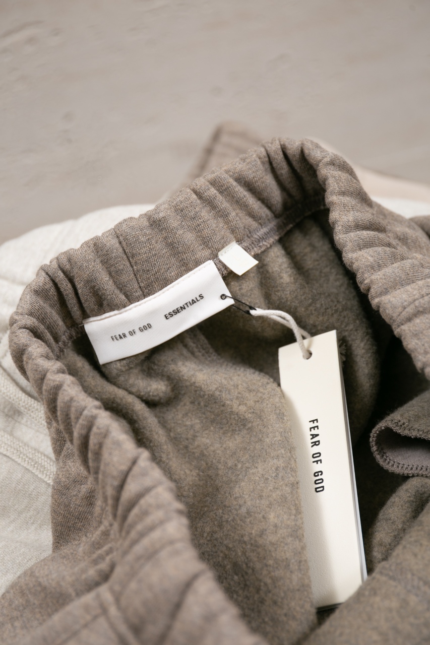 Fear of God Essentials Fleece Lounge Pants - Comfortable and Stylish 8 windows1756422746771 7845659381881094047