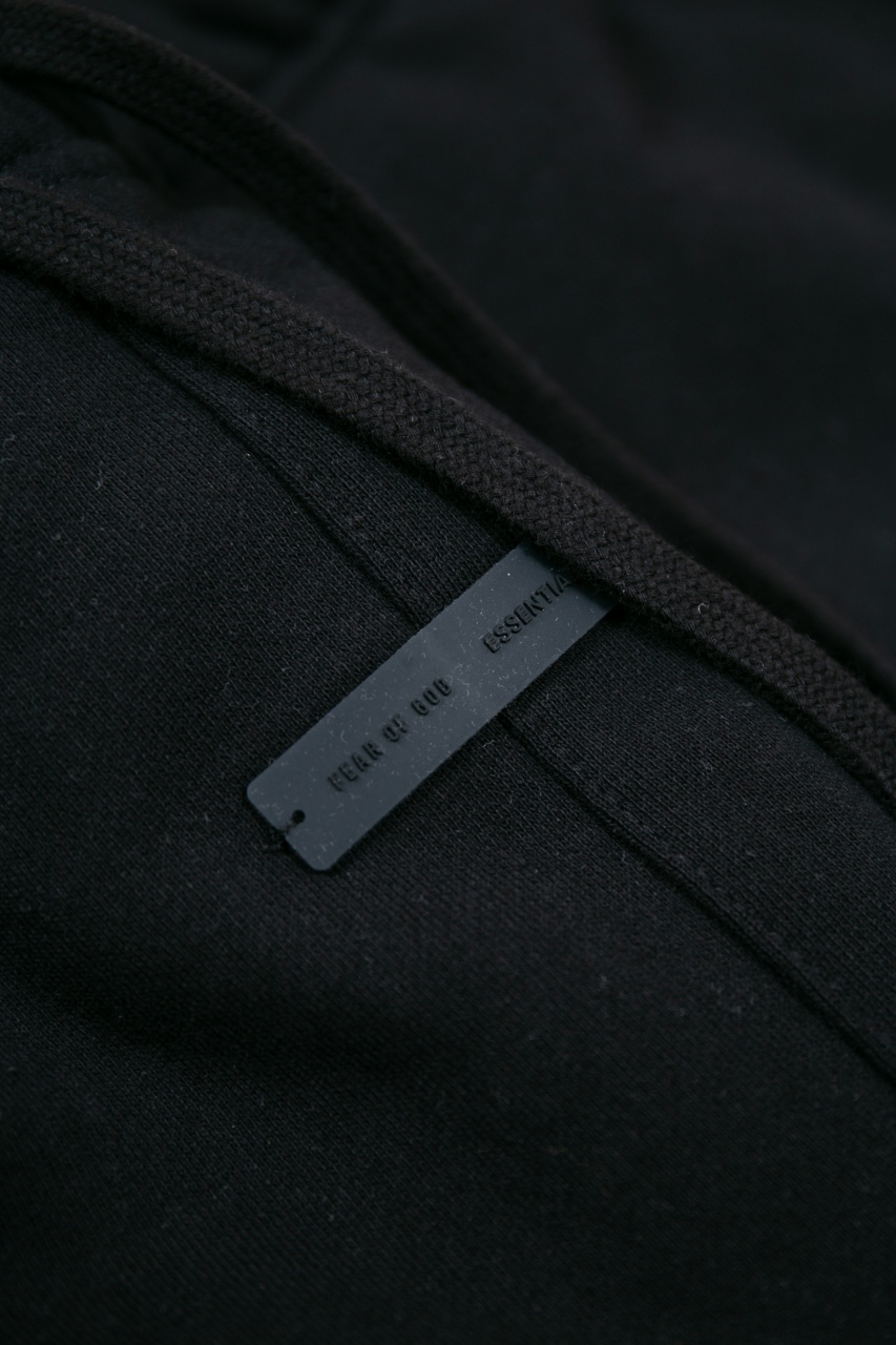 Fear of God Essentials Ninth Collection Black Straight Leg Drawstring Sweatpants 6 windows1756422762680 1339803821176251211