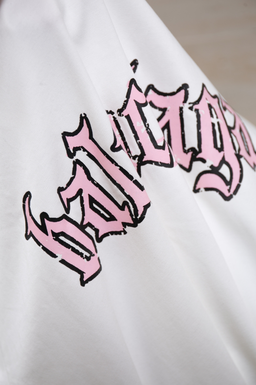 Balenciaga Gothic Logo Print Distressed Long Sleeve T-Shirt - Unisex 5 windows1756825725032 1776888770 2031111134