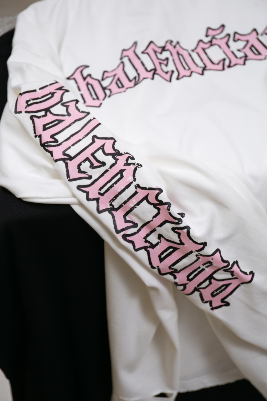 Balenciaga Gothic Logo Print Distressed Long Sleeve T-Shirt - Unisex 7 windows1756825725582 1275766721 307273076
