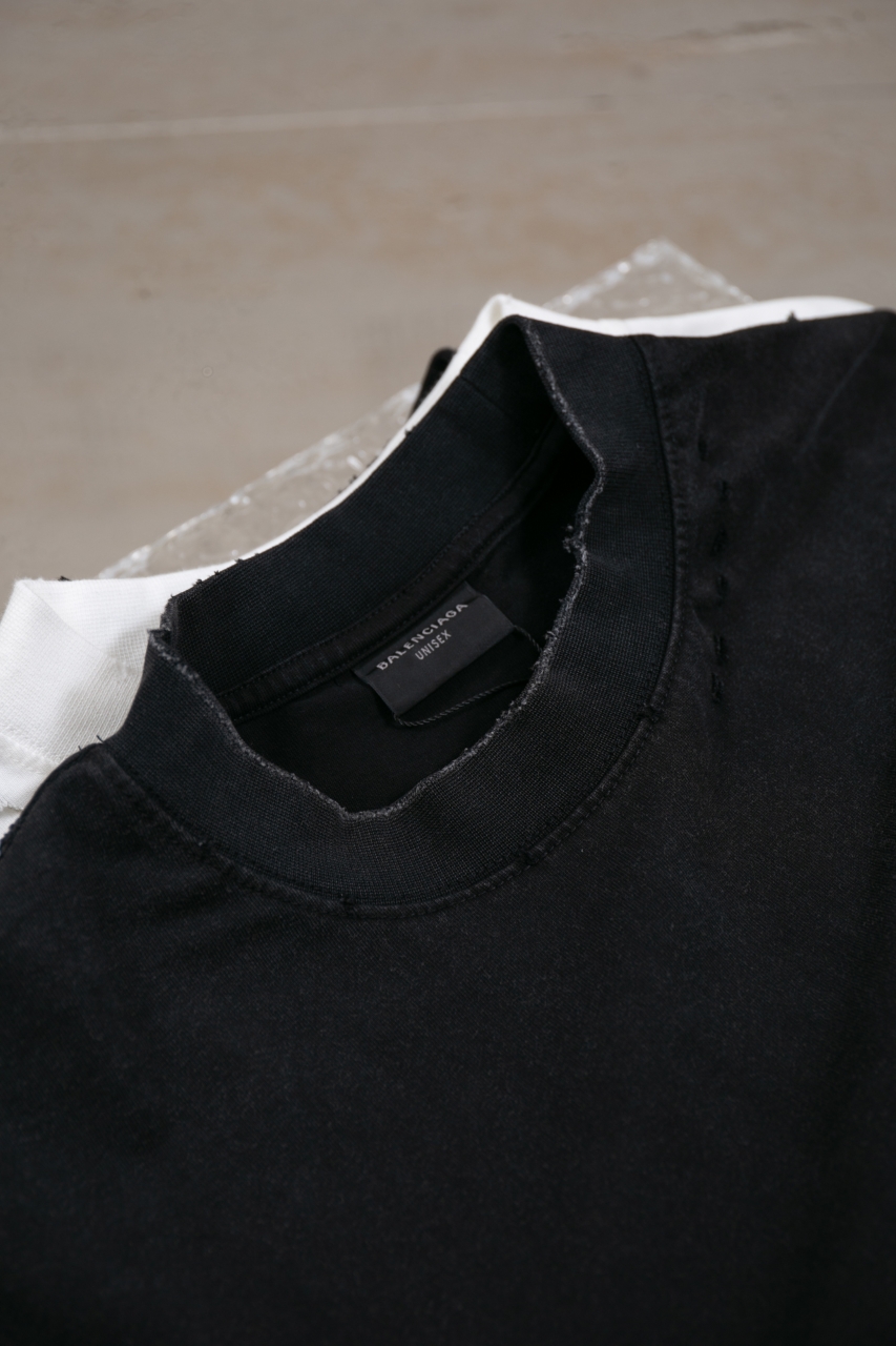 Balenciaga Black Distressed Logo Long Sleeve T-Shirt with Safety Pins 3 windows1756825770638 616764716 864439270