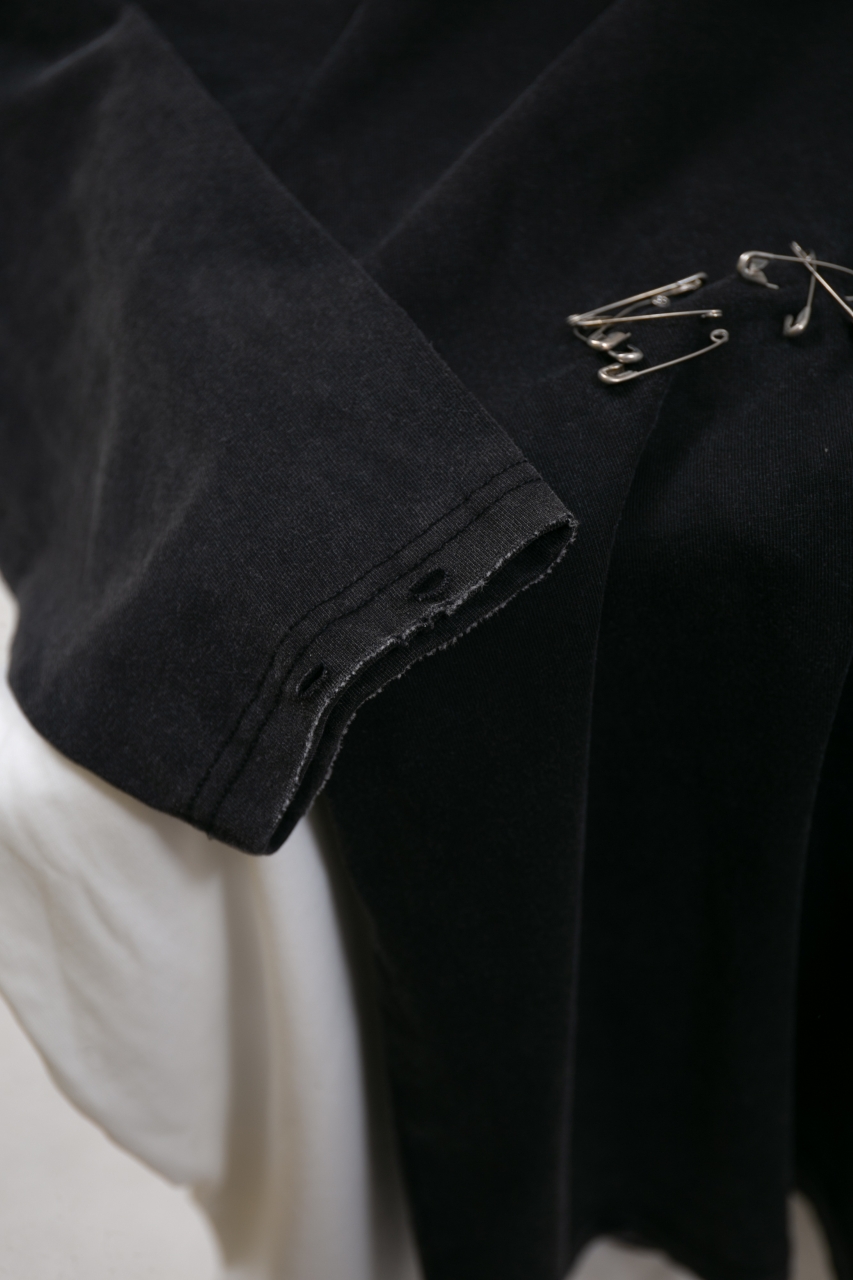 Balenciaga Black Distressed Logo Long Sleeve T-Shirt with Safety Pins 9 windows1756825771363 16049950611260193144
