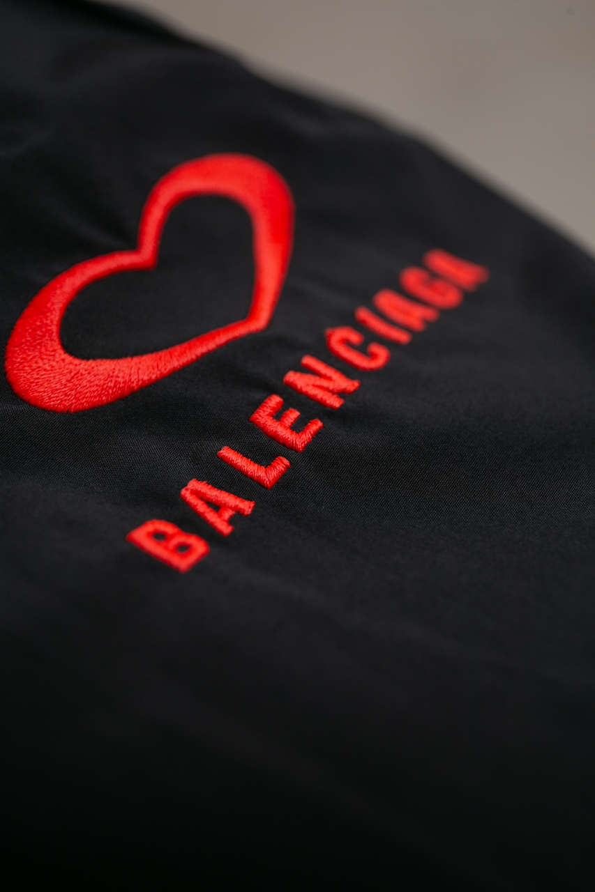 Balenciaga Sport Pants with Embroidered Heart - Limited Edition 7 windows1757686294464 170341108436142703
