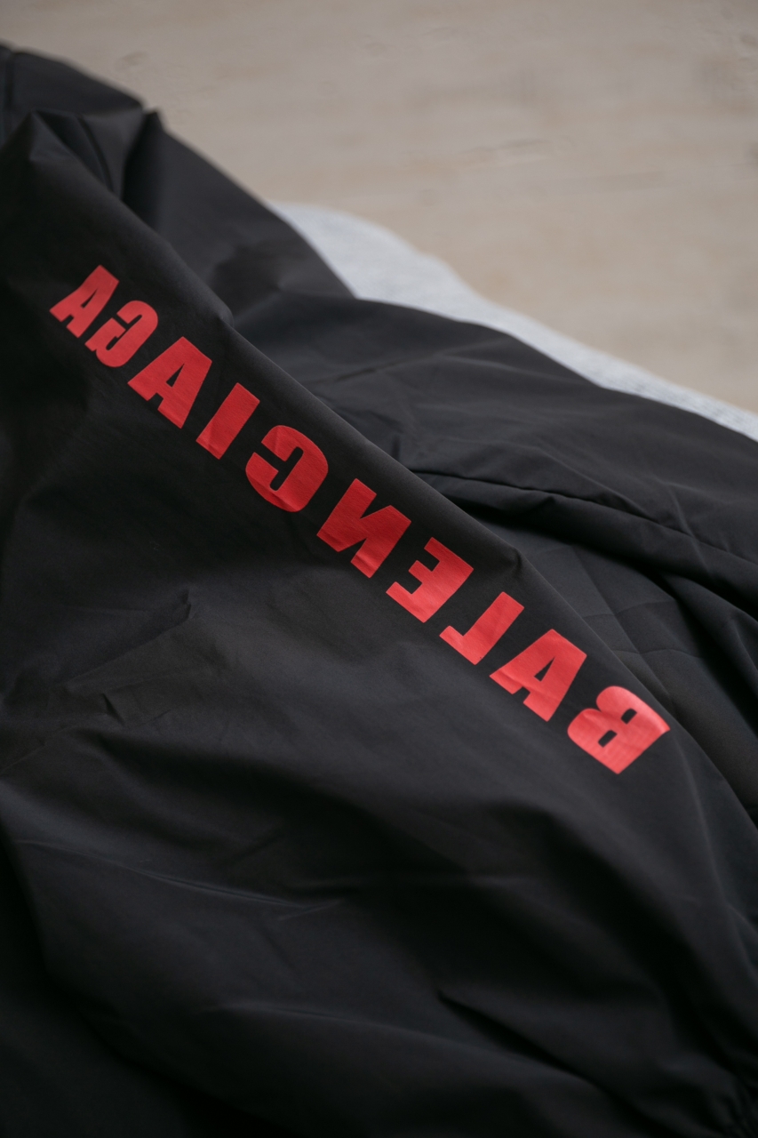 Balenciaga 25SS Limited Edition Windbreaker Jacket - Classic Logo & Heart 9 windows1757686499959 419357311 61071130