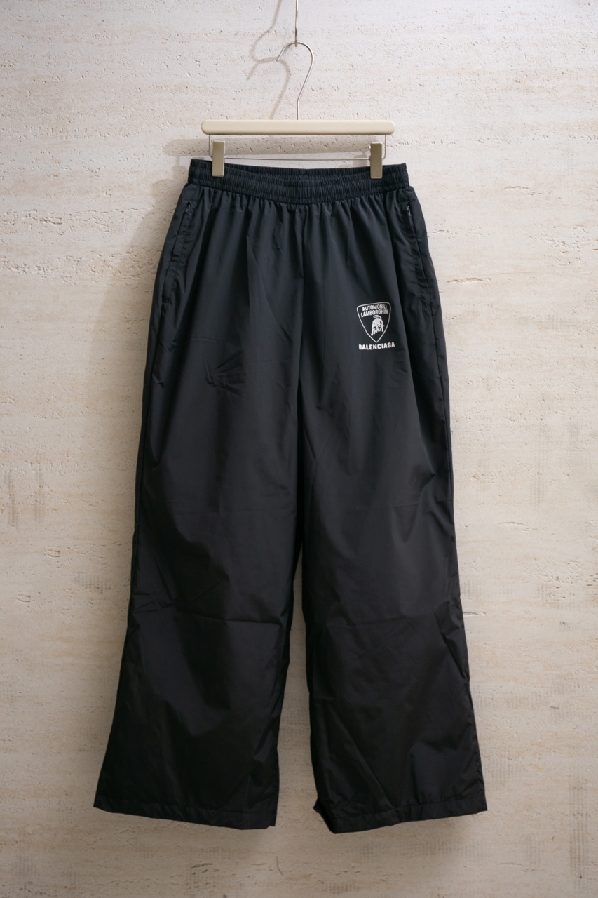 Balenciaga x Lamborghini Black Sport Pants Fall 25 Oversized Unisex 2 windows1757687236488 336701418 678545808
