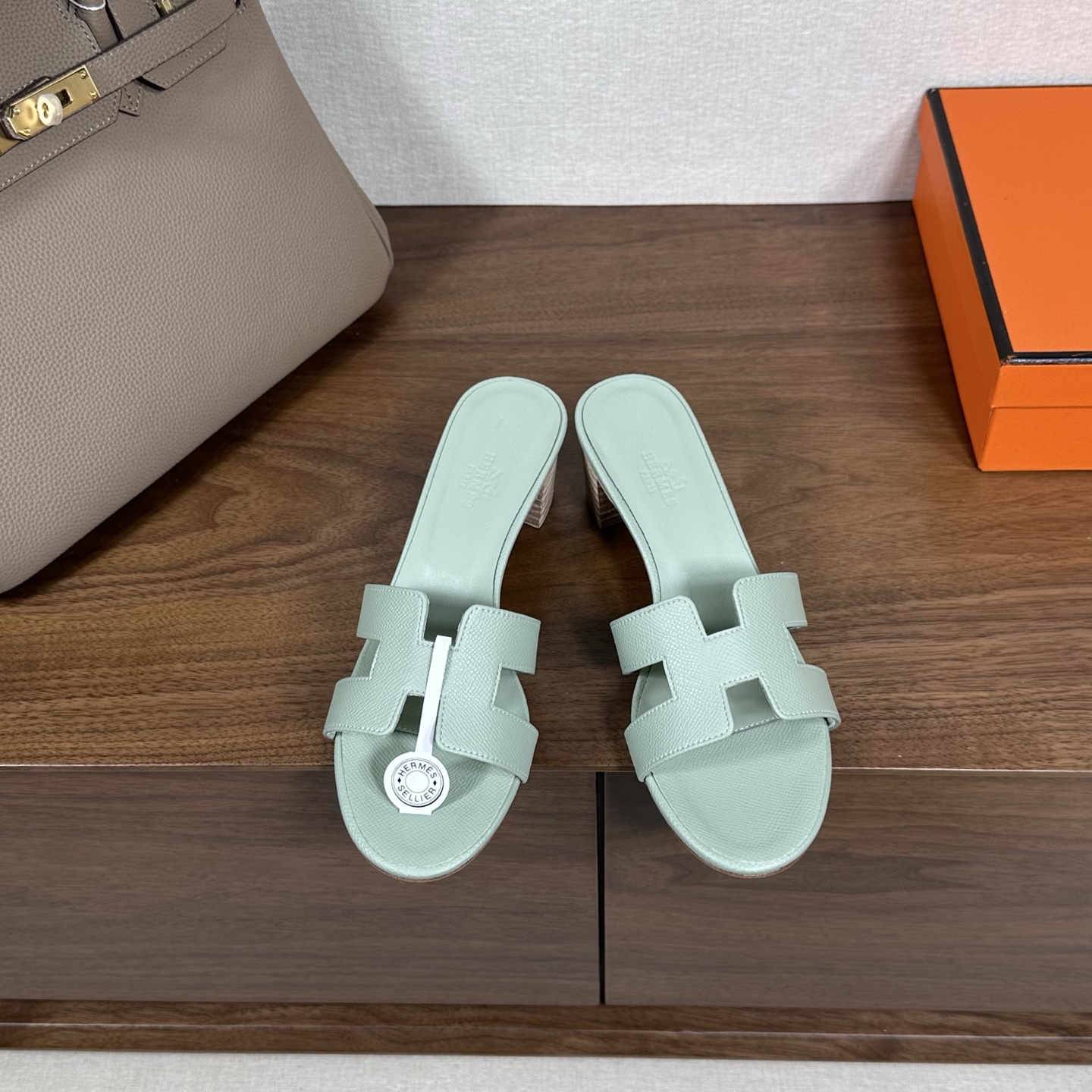 NO:407988,, Hermes H slippers Oran sandals series————————————————————————————————————————————————————————————————————————————————————————————————————————————————————————————————————————————————————————————————————————————————————————————————————————————————————————————————————————————————————————————————————————————————————————————————————————————————————————————————————————————————————————————————————————————————————————————————————————————————————————————————————————————————————————————————————————————————————————————————————————————————19860909, Hermes 爱马仕H拖鞋Oran凉鞋系列———————————时尚又百搭 超级舒服 每个细节都做到极致 原版麂皮 原版1:1独家私模鞋面/原版真皮沿条大底  跟高5cm 包装: 每对鞋均配有两条H家系列丝巾 SIZE34~43（34.40.41.42.43定制不退不换）,拖鞋,hermes,hermes,sandals,slippers,chamois leather,Women's Shoes