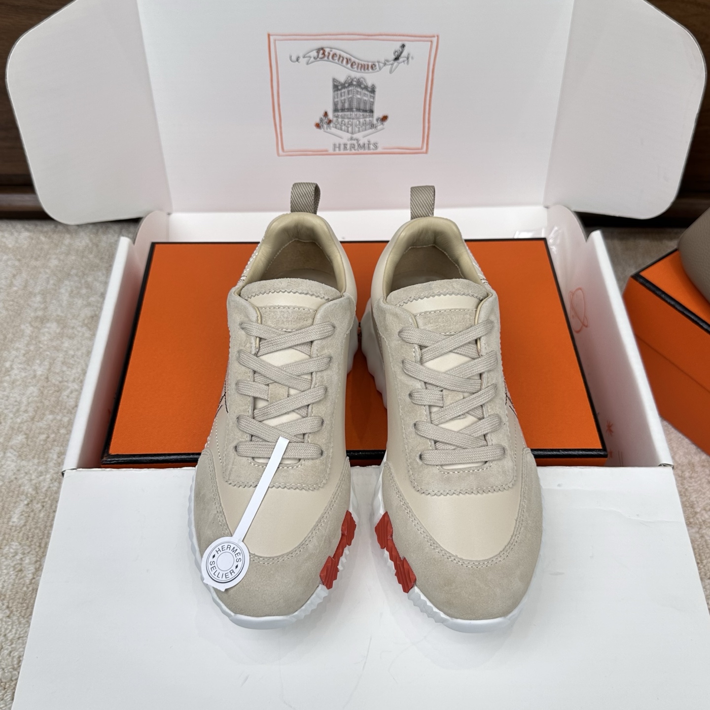 NO:670294,, same price for men and women, electric embroidery series 20herme…sss24 new arrival~ Popular couple’s model at the counter, H’s first choice for distribution shoes!  It is a classic Hermès model. It comes out in many colors every season. It is definitely one of the most worth buying products. If you have ever met a god or goddess, don’t miss it!  !  It is super light, super comfortable, not tiring after walking for a long time, not expensive, and there is a small loop at the back to assist wearing shoes. Top quality 35-44, can be customized 45 46, casual shoes/sports shoes, hermes, hermes, sneakers19860909,男女码同价,电绣系列 20herme…s ss24 new arrival～ 专柜大热情侣款,H家配货首选鞋履！ 是爱马仕经典款 每一季都会出很多颜色 绝对是最值得买的配货之一 有遇到的男神女神!真的不要错过！！ 他超轻、超舒适 走久不累、价格不贵 后面还有个辅助穿鞋的小圈 顶级精品 35-44,可定做45 46,休闲鞋/运动鞋,hermes,hermes,sneakers,Women's Shoes