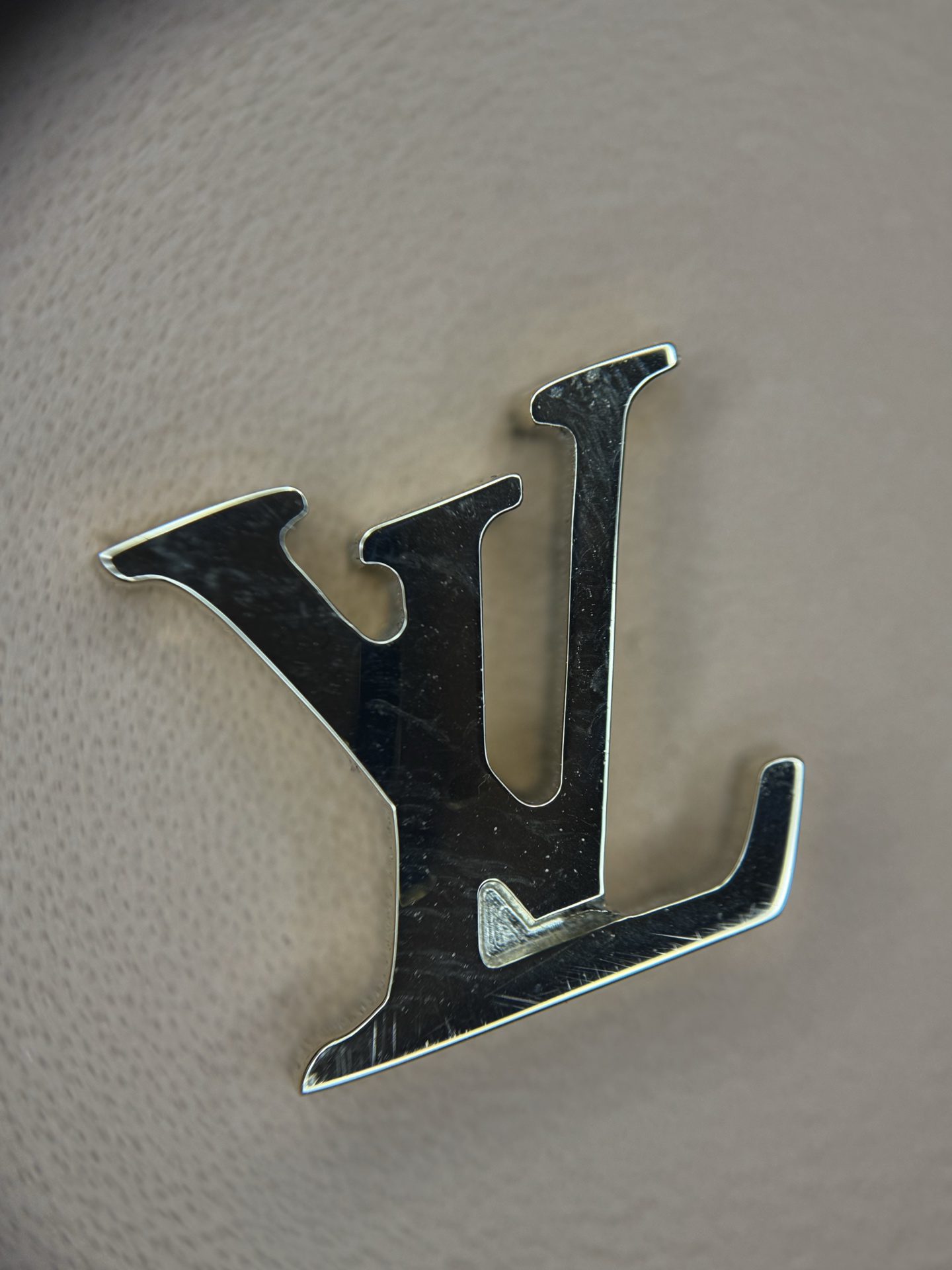 _dd89shic7Rfmv7nMGADHLqm0v8tzXgrCe5CBXVg