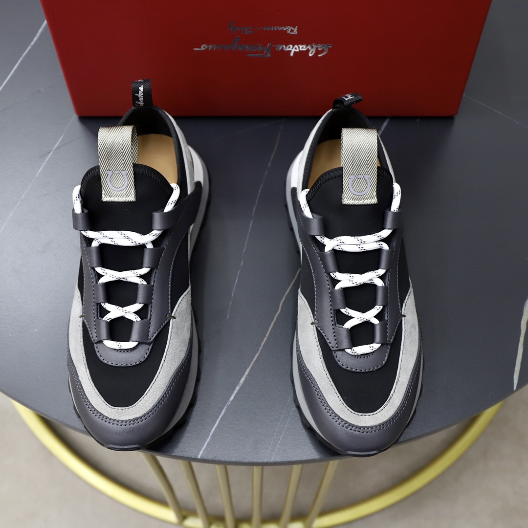 NO:745903,Top original brand Ferragamo (Ferragamo) Standard men's size 39-44 (38, 45 customized) Same style at grade counters Original quality Material original cowhide stitching Cowhide foot pads and comfortable lining Original outsole Style category men's fashionable casual sports shoes Luxury elements Top luxury Color actual picture,,ferragamo,ferragamo,sneakers,cowhide19860909顶级原单 品牌Ferragamo（菲拉格慕） 标准码男码39—44（38、45定制） 等级专柜同款 原单品质 材料原版牛皮拼接 牛皮垫脚舒适内里 原版大底 款式类别男士时尚休闲运动鞋 奢侈品元素 顶级奢华 颜色实物图,,ferragamo,ferragamo,sneakers,cowhide,Men's shoes