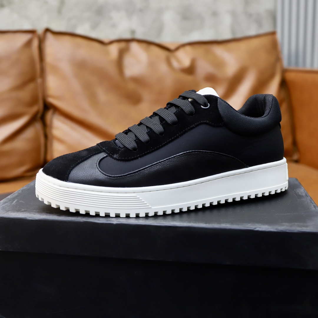 Precio de fábrica: Marca: Armani ARM NI código estándar: 38-44 (45 personalizado) Grado: el mismo si