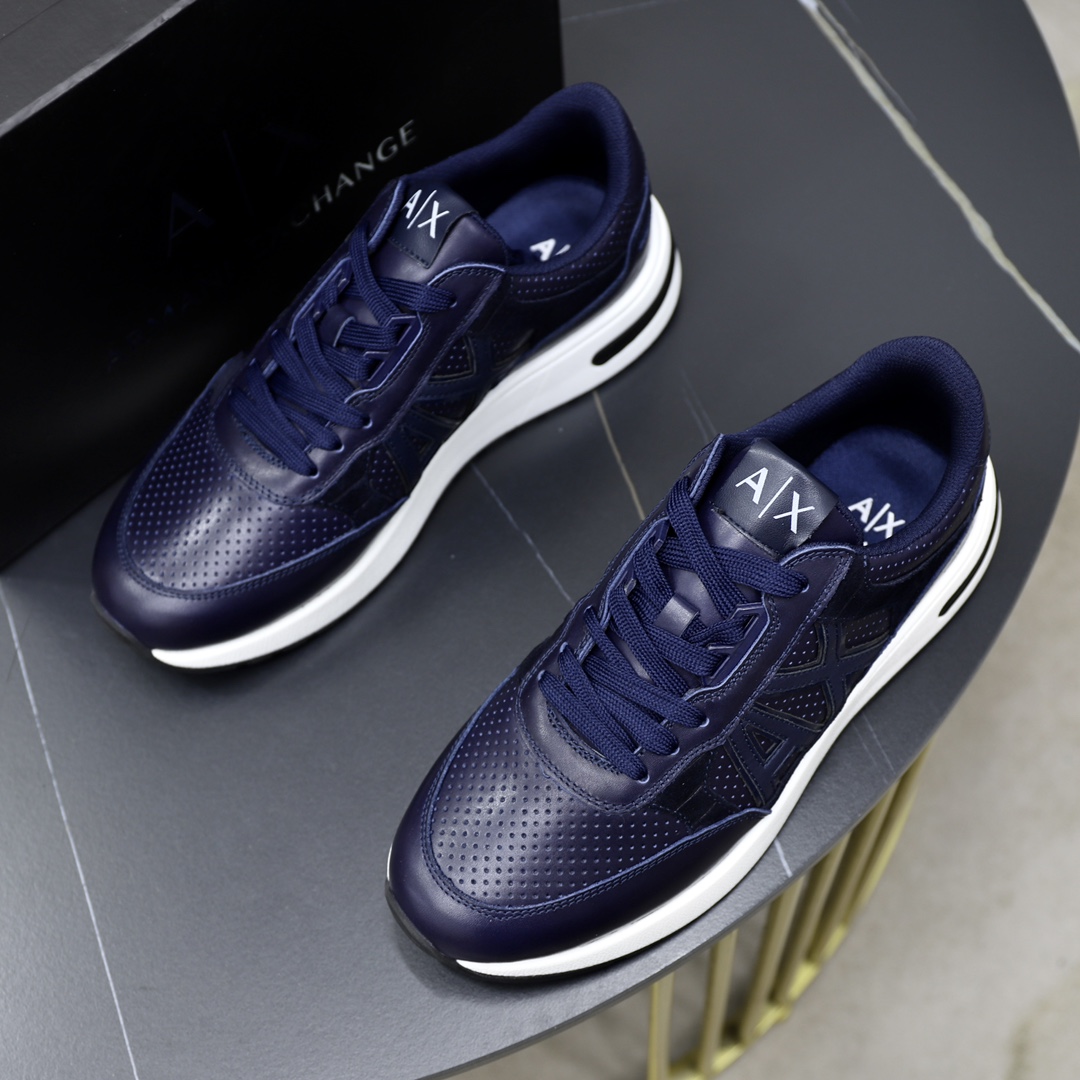 P: Marca: Armani ARM NI código estándar: 39-44 (38, 45 personalizado) Grado: el mismo sitio web ofic