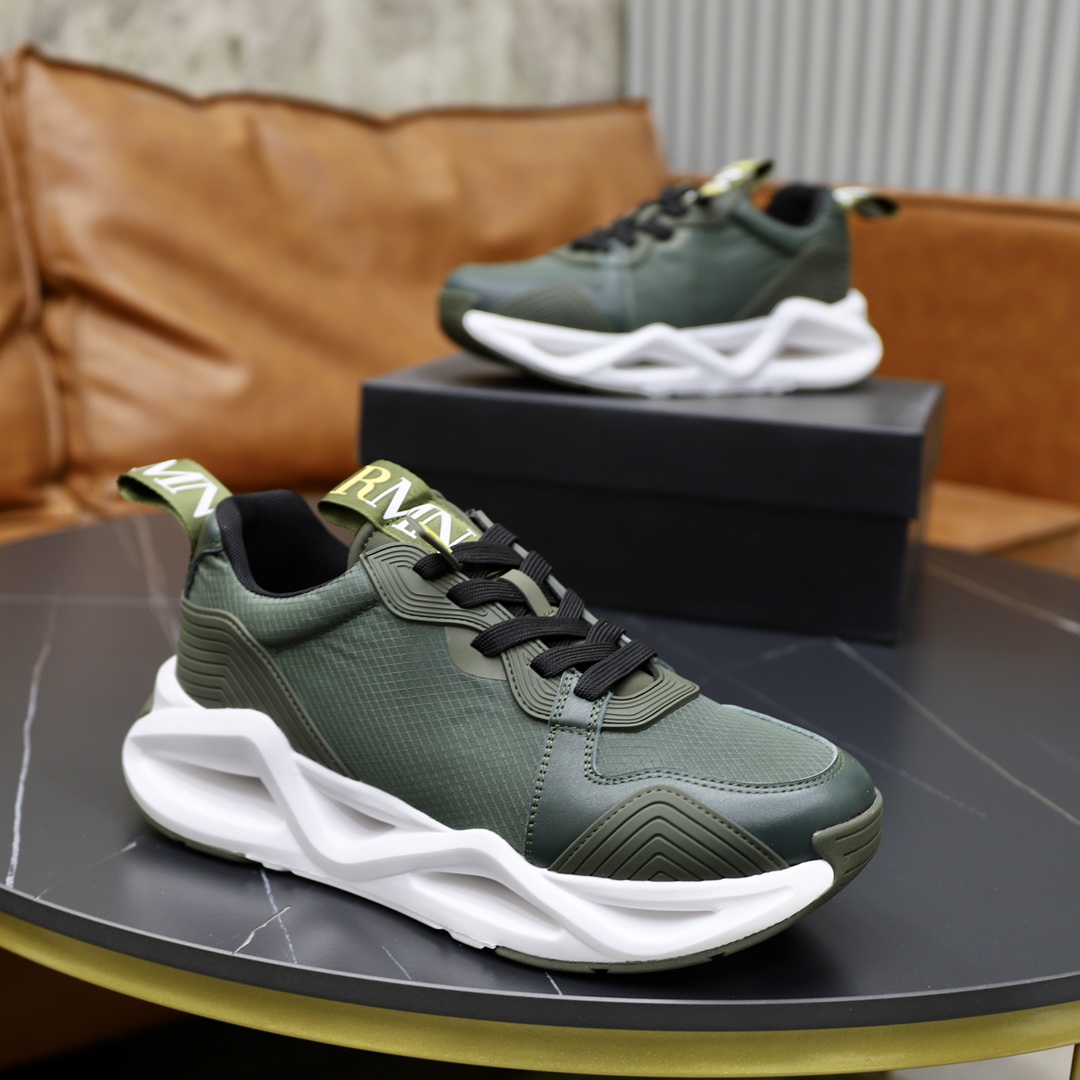 precio de fábrica: Marca: Armani ARM NI código estándar: 38-44 (45 personalizado) Grado: el mismo si
