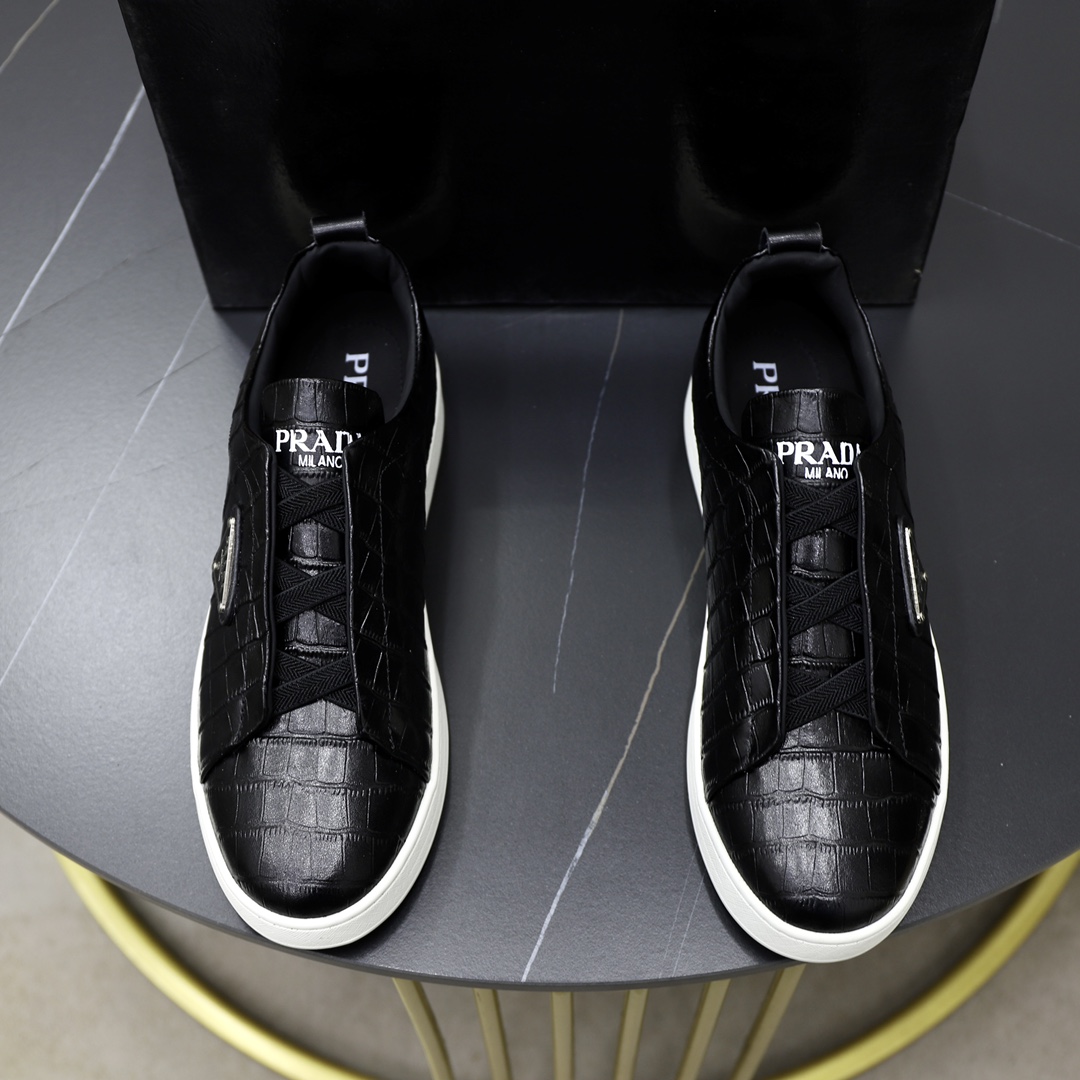 Prada Zapatillas Casuales de Cuero para Hombre - Comodidad y Estilo