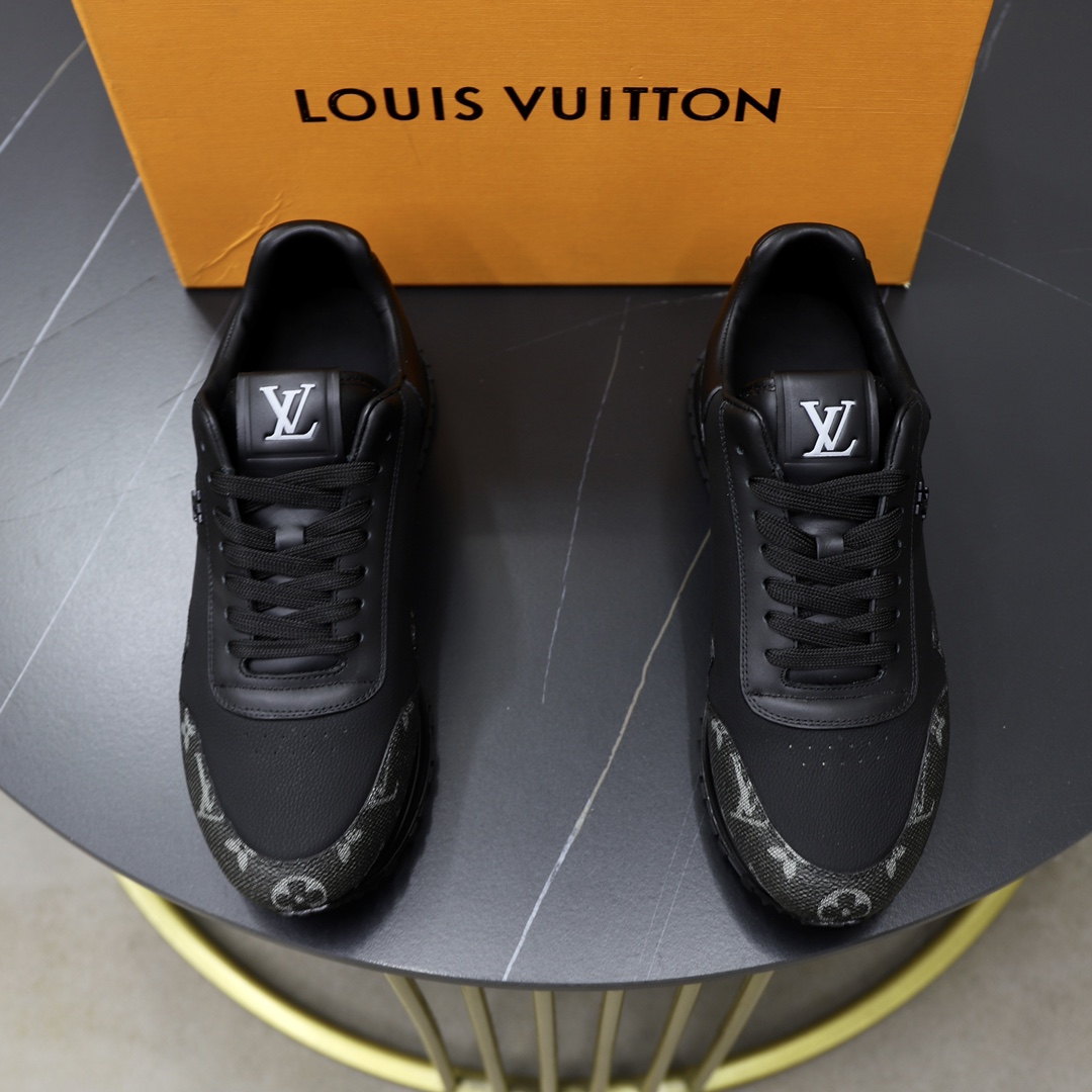 NO:275959,LV Louis Vuitton RUN AWAY sneakers, this Run Away sneakers are made of top layer cowhide and breathable original material, wedge-shaped rubber outsole continues the running shoe design, embellished with Monogram flowers, L v letters marked on the tongue, Louis Vuitton Paris logo embellishes the back. Paired with brand logo cotton footbeds, the inner heel of mesh is wrapped, comfortable and breathable on the feet!  Size39-44 (38.45.46 custom made), louis vuitton,louis vuitton,sneakers,cowhide19860909LV路易威登RUN AWAY 运动鞋,本款 Run Away 运动鞋选用头层牛皮拼透气原版材质,楔形橡胶外底延续跑鞋设计,缀 Monogram 花卉,L v字母标注鞋舌,路易威登巴黎标识点缀后部.搭配品牌标识棉垫脚,网面内里后跟牛皮拼接包裹,上脚舒适透气！ Size39-44（38.45.46定做）,,louis vuitton,louis vuitton,sneakers,cowhide,Men's shoes