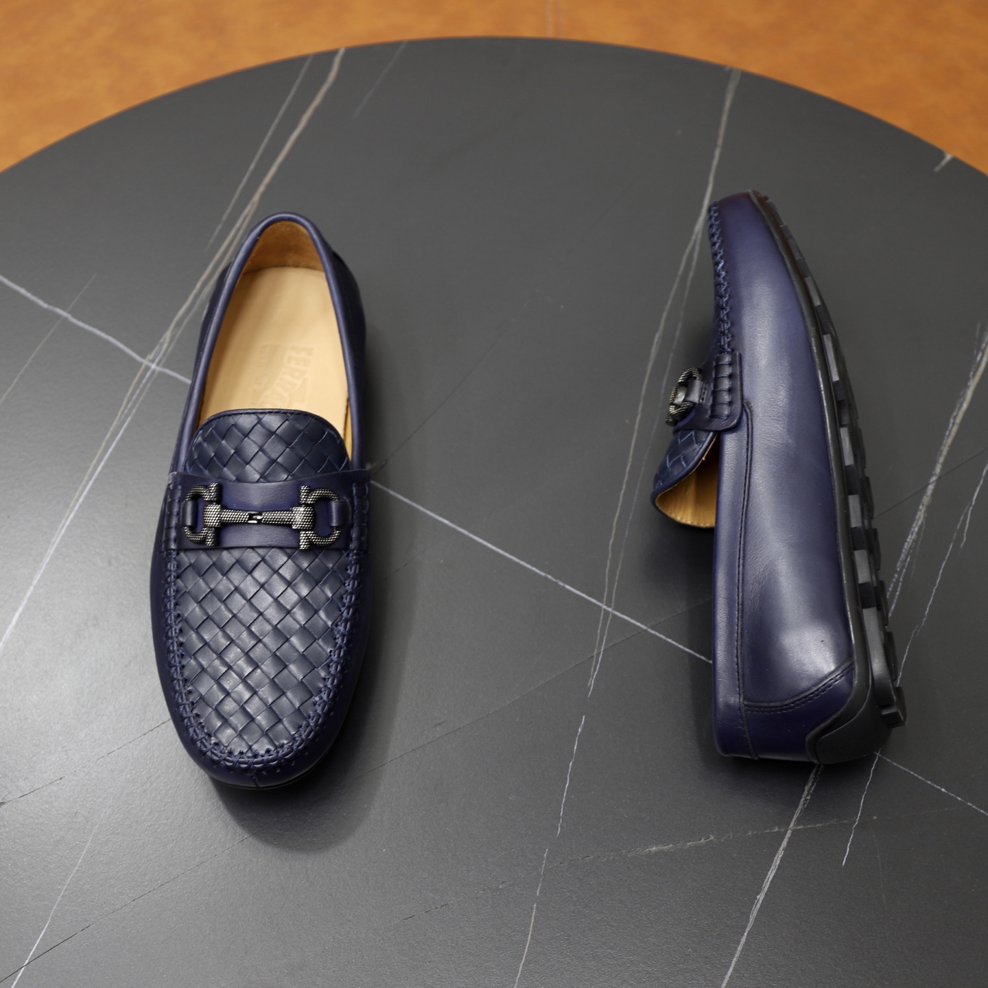 precio de fábrica: vaca Li marca: Ferragamo Ferragamo código estándar: código de los hombres 38/44 (