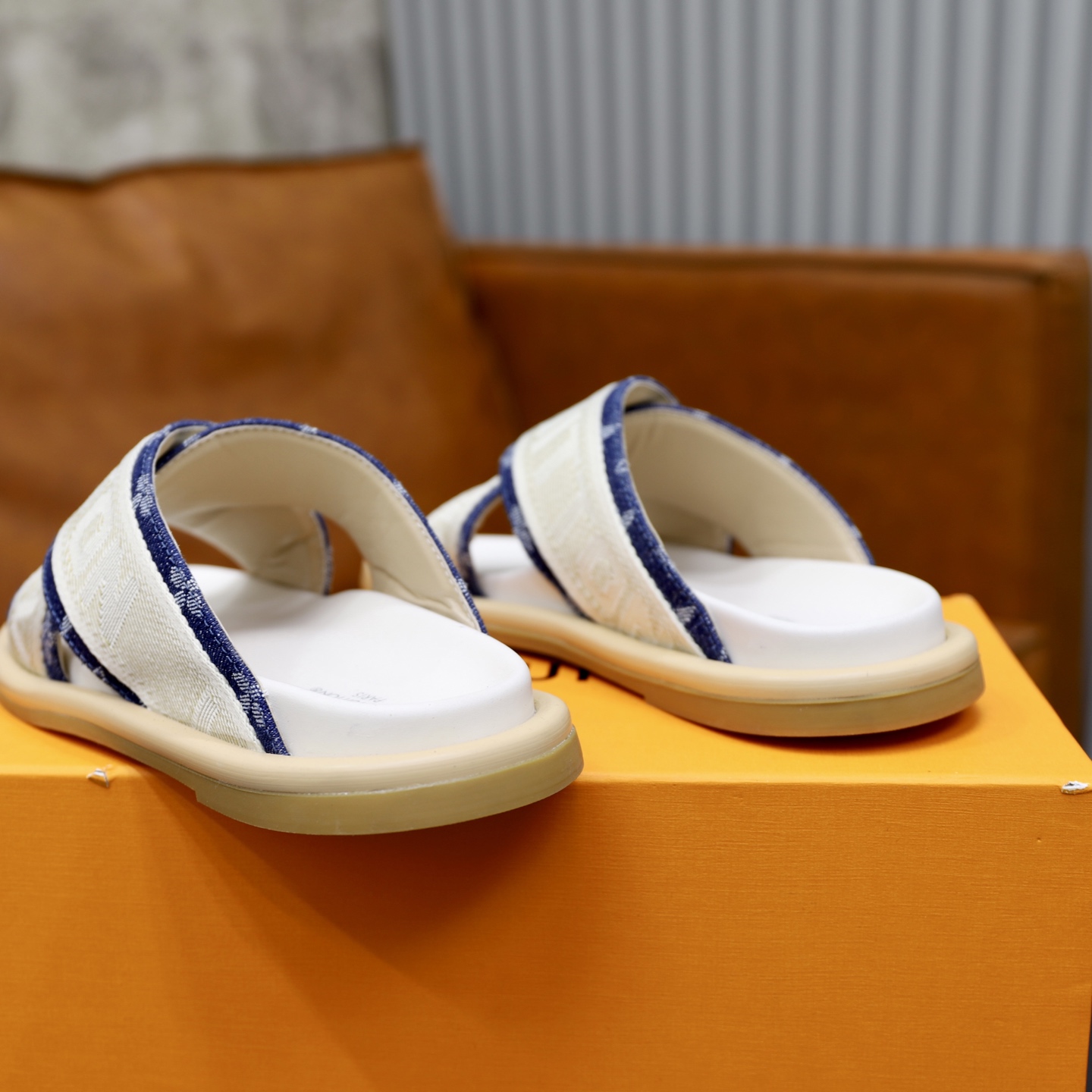 Louis Vuitton Embossed Couple Sandals - Fashionable & Comfortable Slip-Ons 6 i1740240851535 6992 0 4
