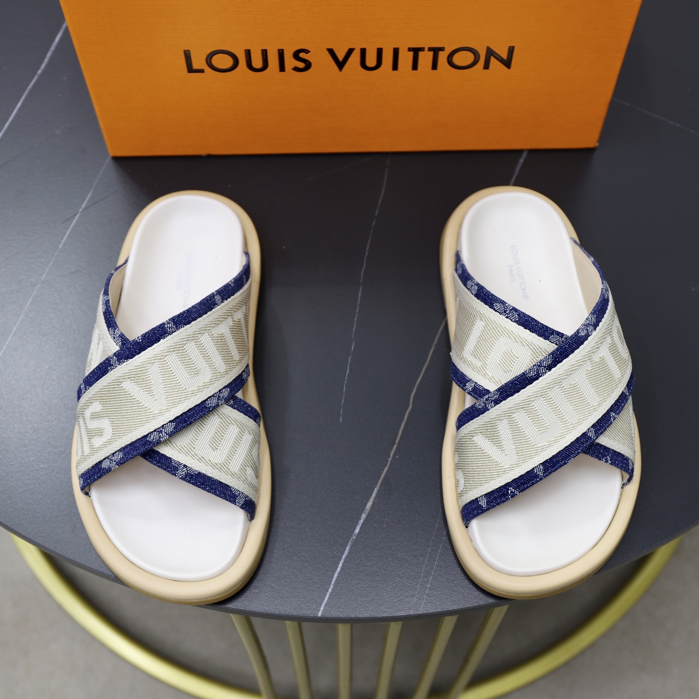 Louis Vuitton Embossed Couple Sandals - Fashionable & Comfortable Slip-Ons 1 Louis Vuitton Embossed Couple Sandals - Fashionable & Comfortable Slip-Ons