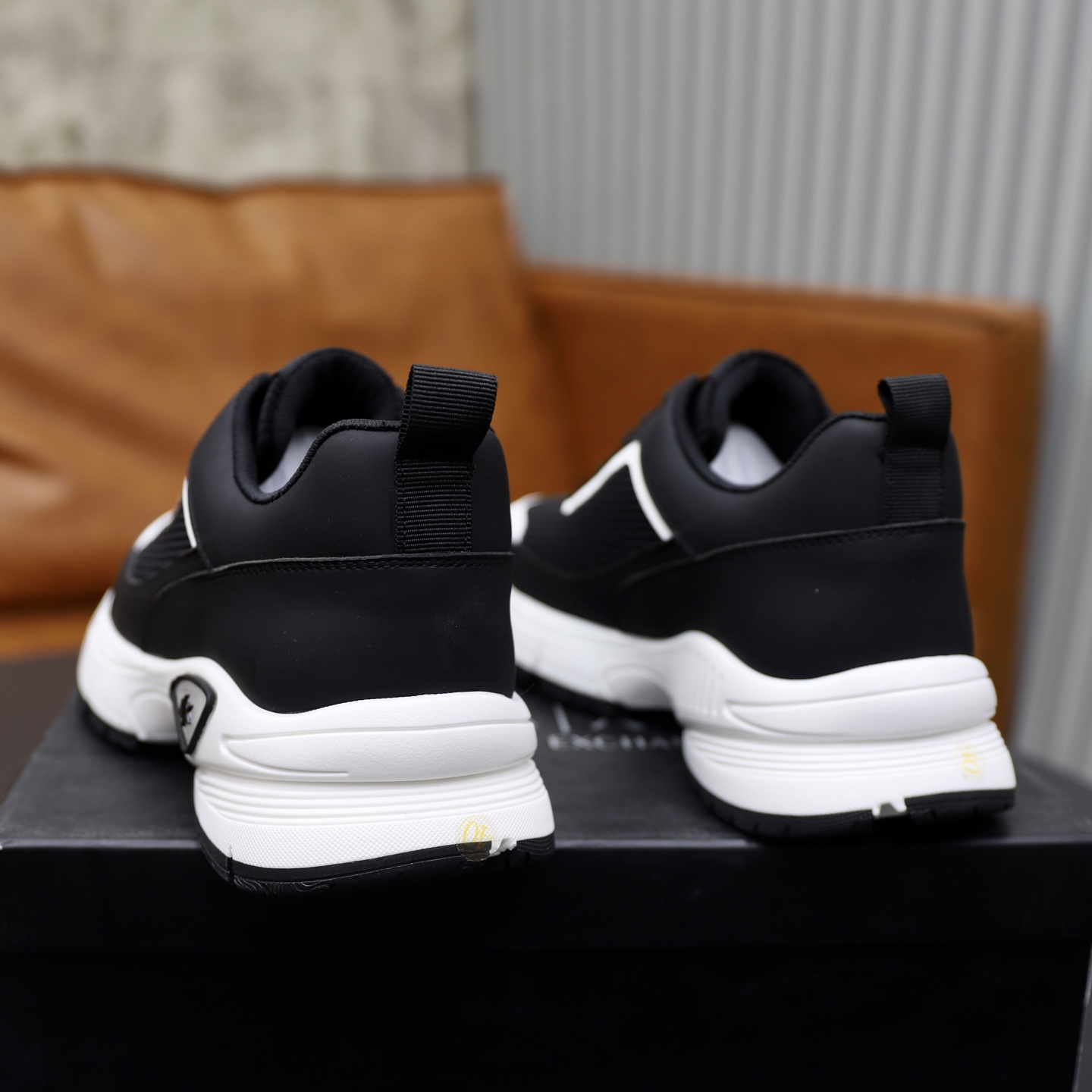 precio de fábrica: Marca: Armani código estándar: 38-44 (45 personalizado) Grado: los mismos modelos