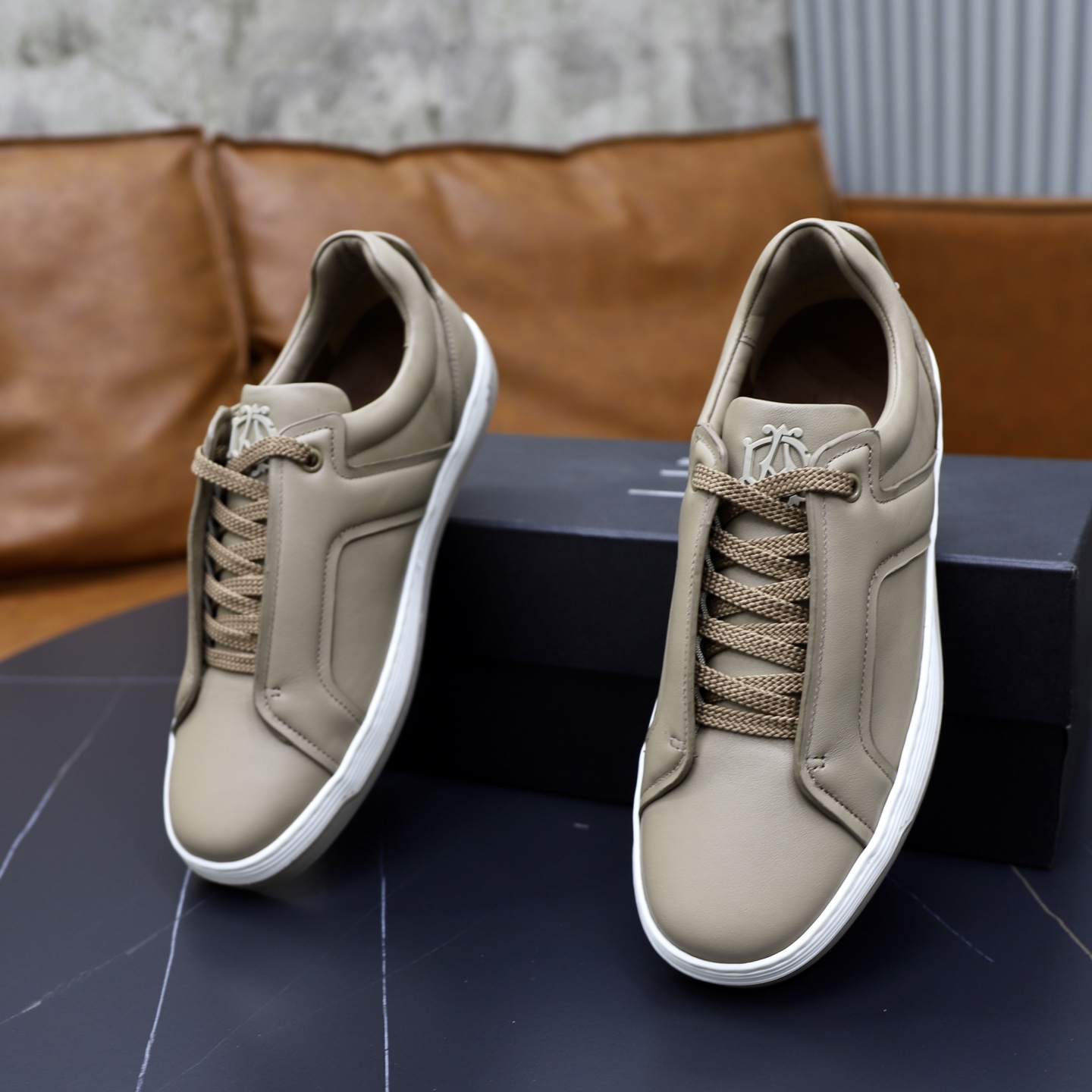 Dunhill Men's Leather Lace-Up Casual Sneakers - Comfortable & Stylish 7 i1741710609407 1814 0 5