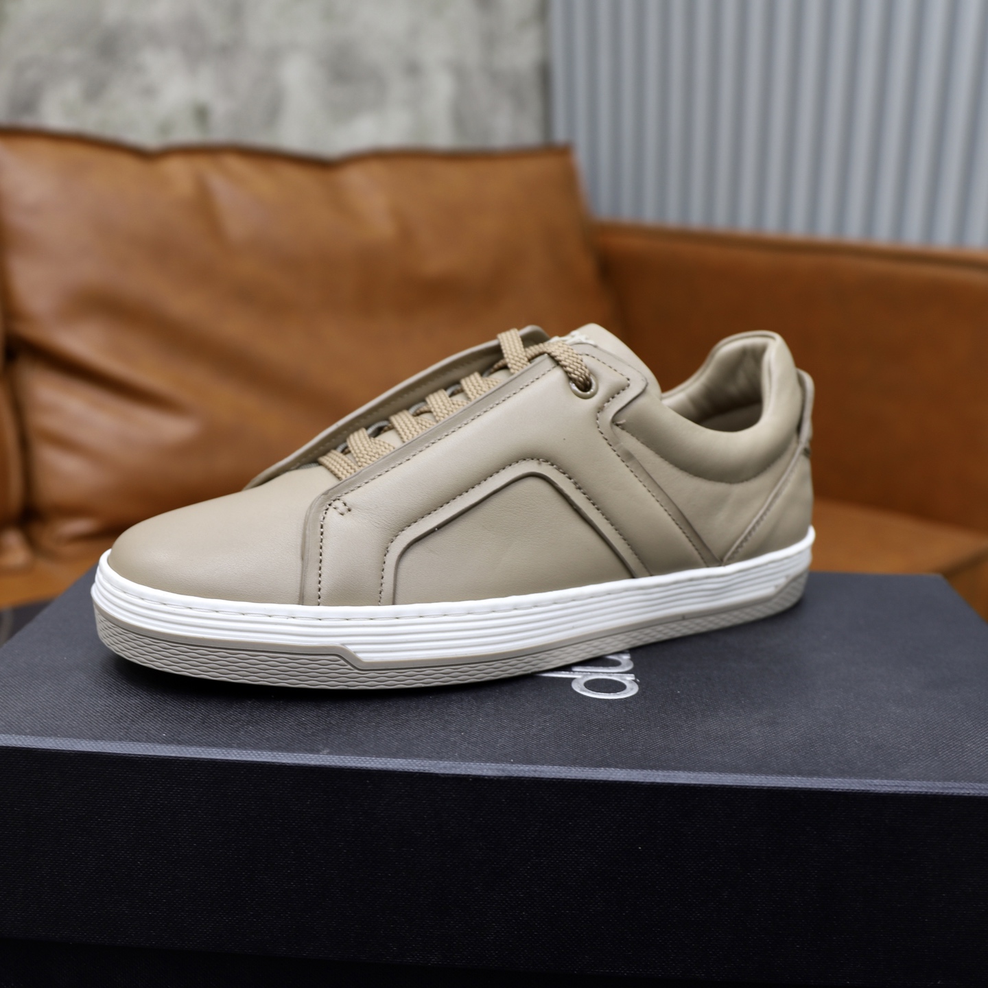 Dunhill Men's Leather Lace-Up Casual Sneakers - Comfortable & Stylish 5 i1741710609407 4211 0 3