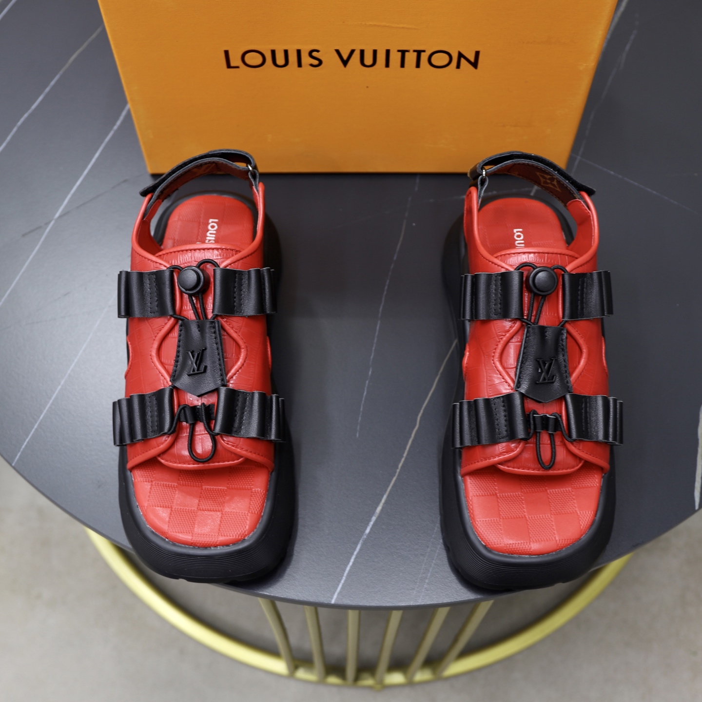 NO:273751,Couple style Lv men's slippers official website one-to-one production size 35-45 full leather slippers, cowhide, sheepskin original outsole, louis vuitton, slippers, cowhide, sheepskin19860909情侣款 Lv男拖鞋官网一比一制作 35-45码 全真皮拖鞋 面牛皮,内里羊皮原版大底,,louis vuitton,slippers,cowhide,sheepskin,Men's shoes